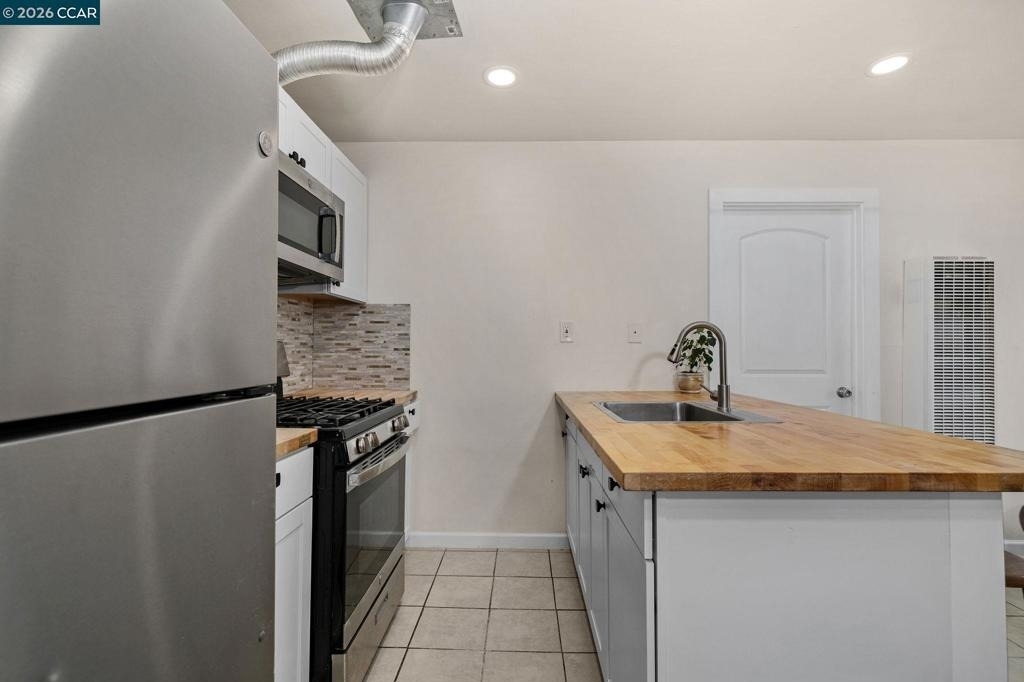 1926 Alcatraz Ave - Photo 2