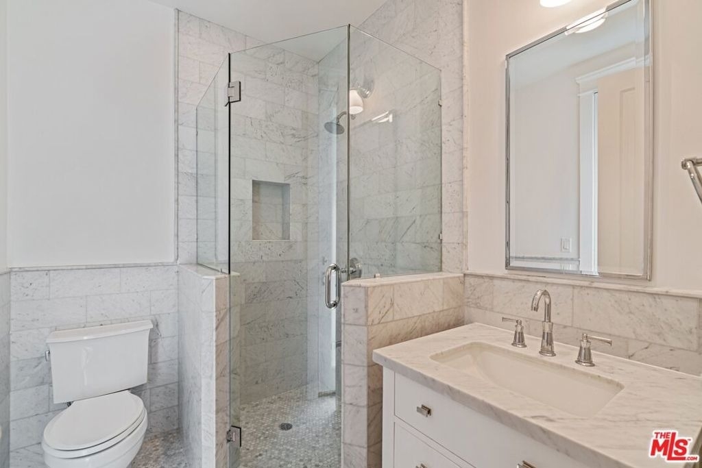 14917 Valley Vista Boulevard - Photo 27