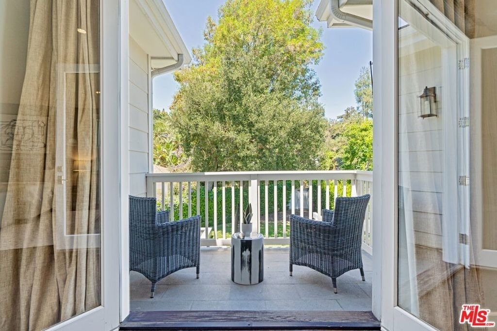 14917 Valley Vista Boulevard - Photo 21