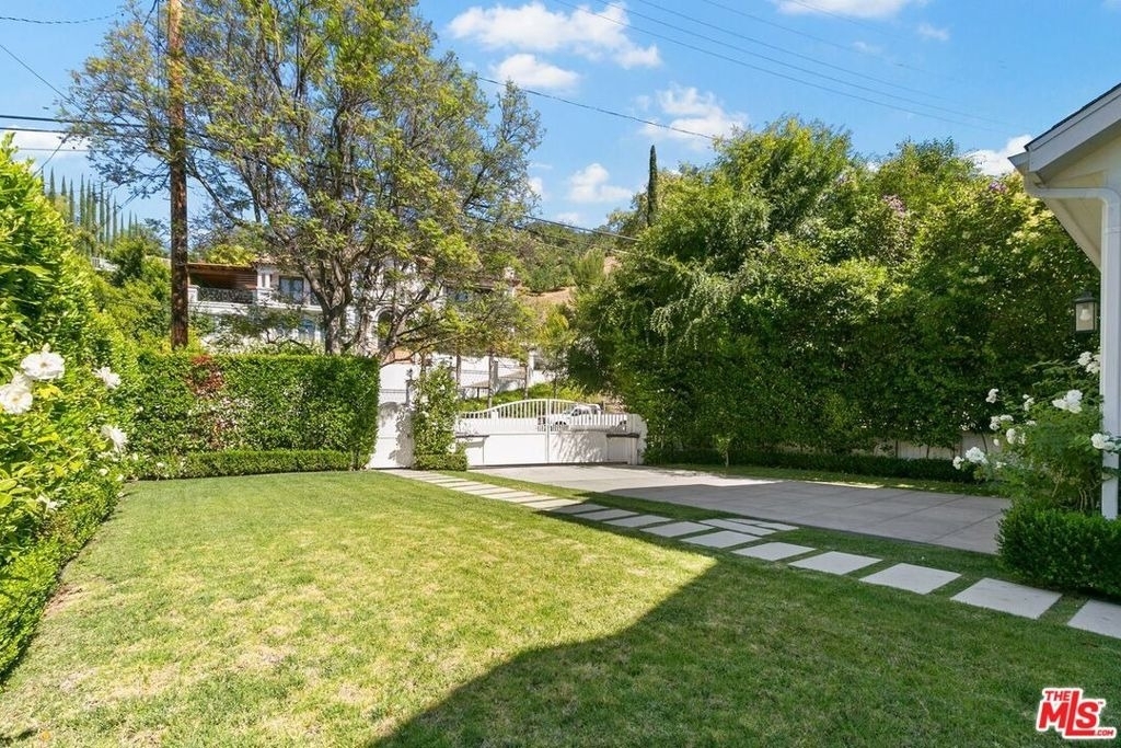 14917 Valley Vista Boulevard - Photo 34