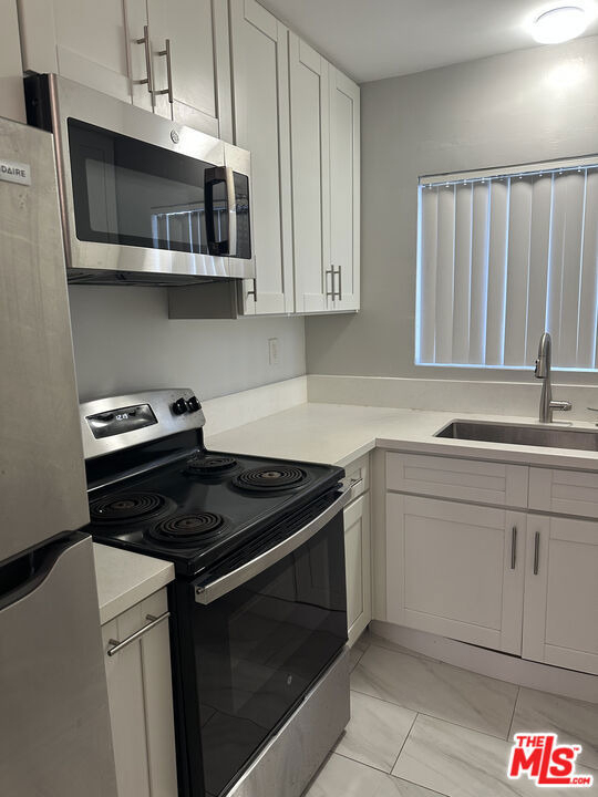 326 S Serrano Avenue - Photo 5