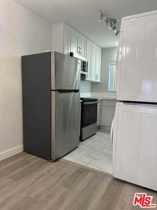 326 S Serrano Avenue - Photo 4