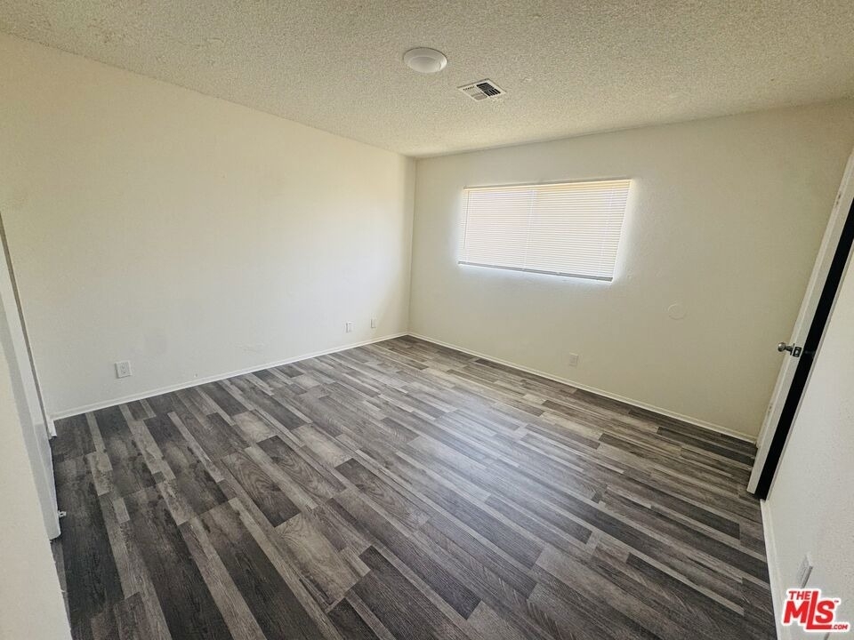 45119 Beech Avenue - Photo 4