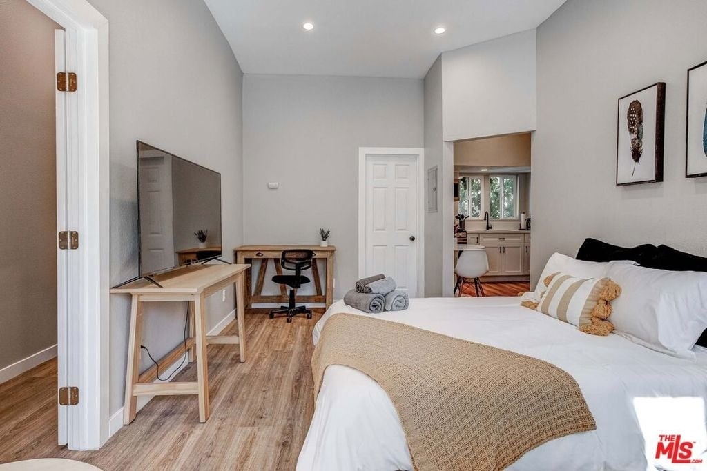 146 Witmer Street - Photo 3