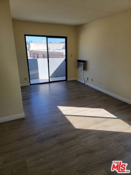 820 S St Andrews Place - Photo 11