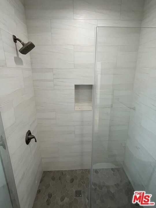 233 N Berendo Street - Photo 14