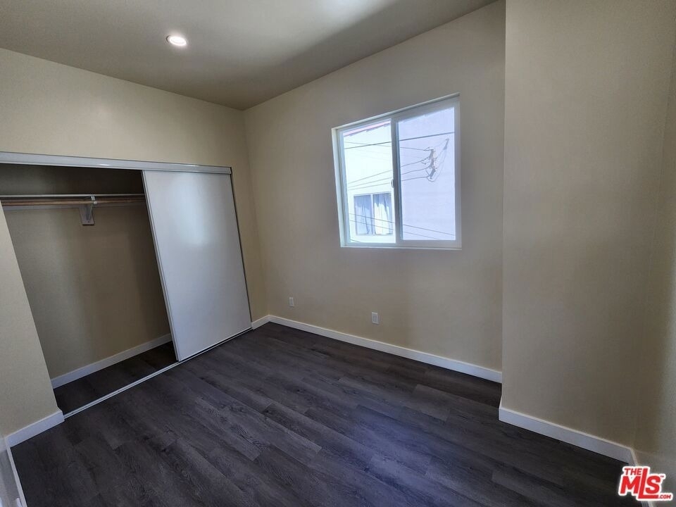 1535 W 80th Street - Photo 10