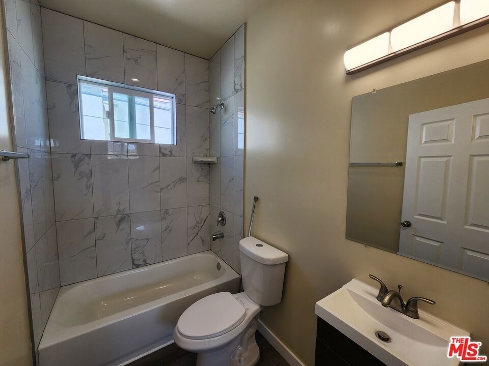 1535 W 80th Street - Photo 14