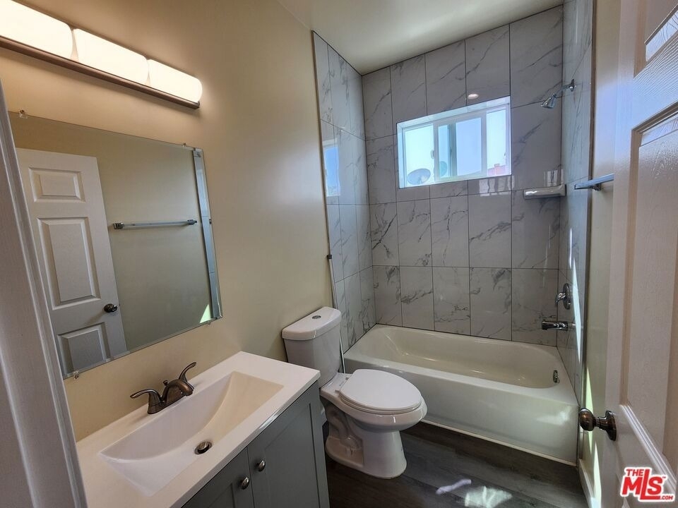 1535 W 80th Street - Photo 15