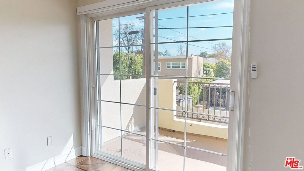 14242 Burbank Boulevard - Photo 2