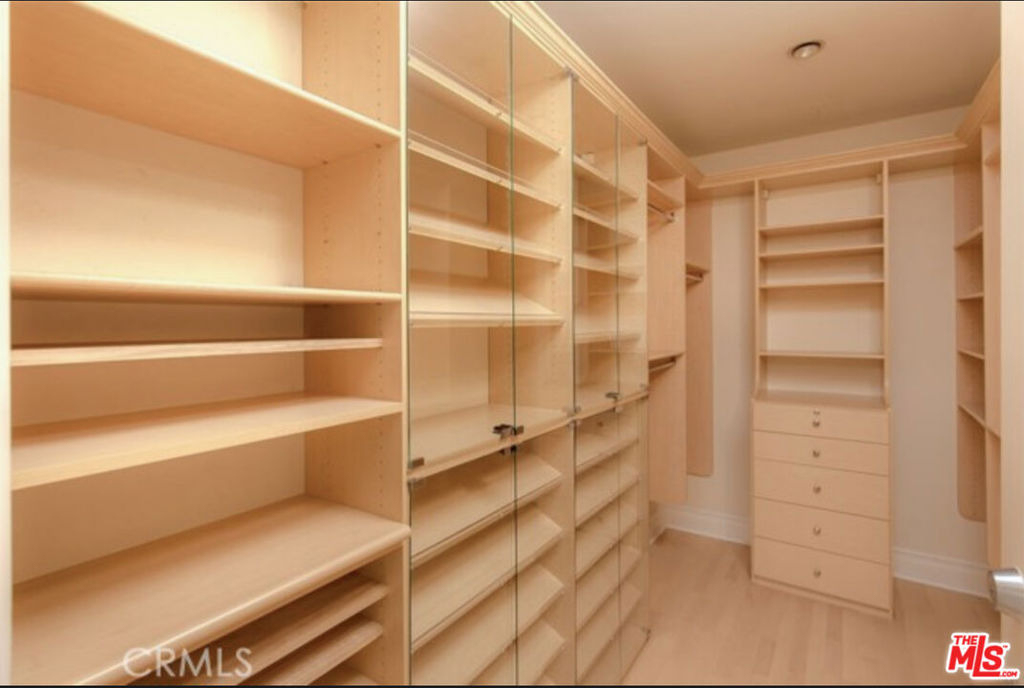 10727 Wilshire Boulevard - Photo 21