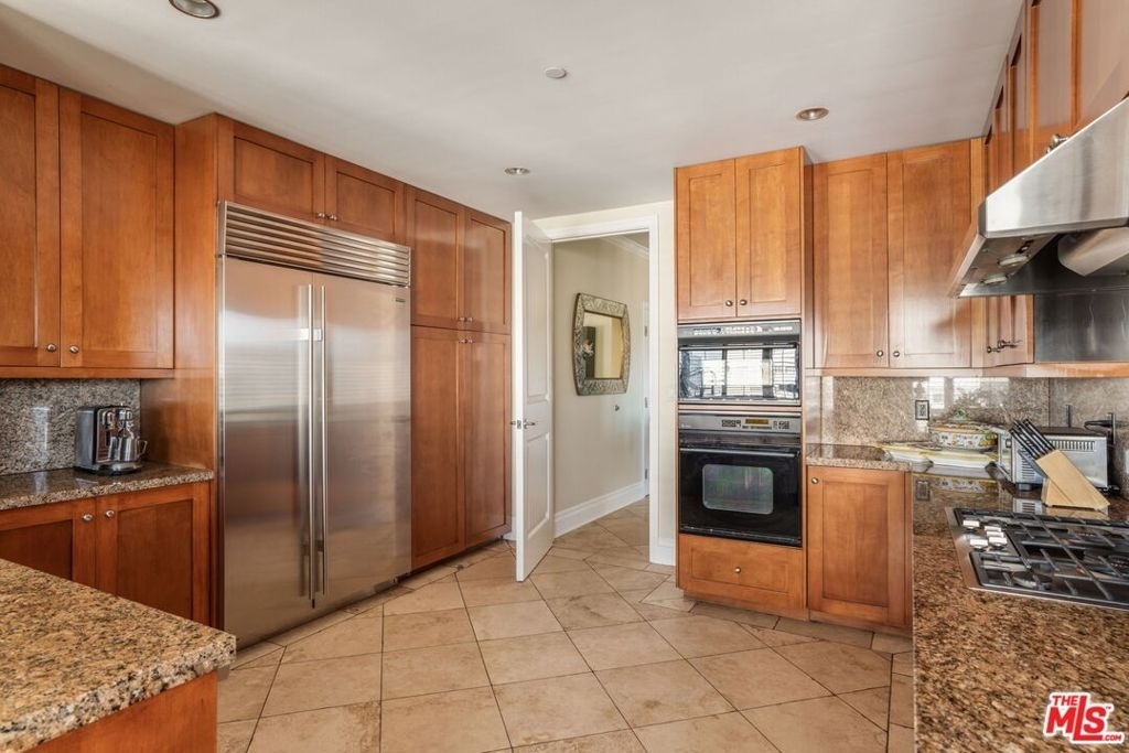 10727 Wilshire Boulevard - Photo 11