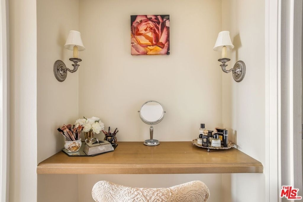 10727 Wilshire Boulevard - Photo 18