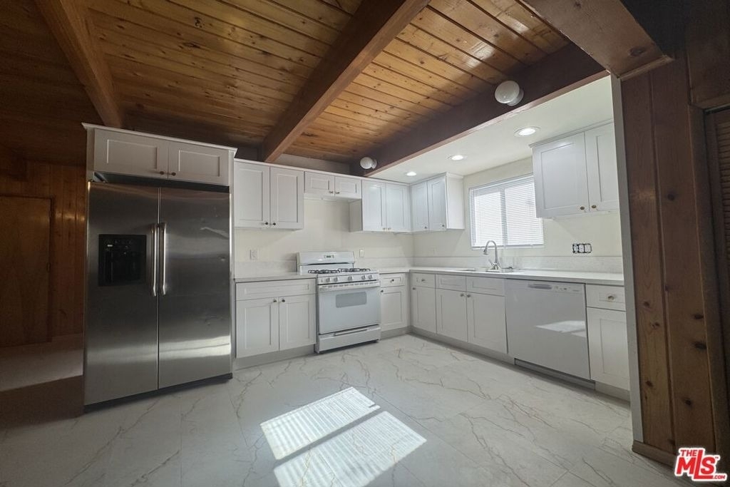 2317 Maplewood Way - Photo 8