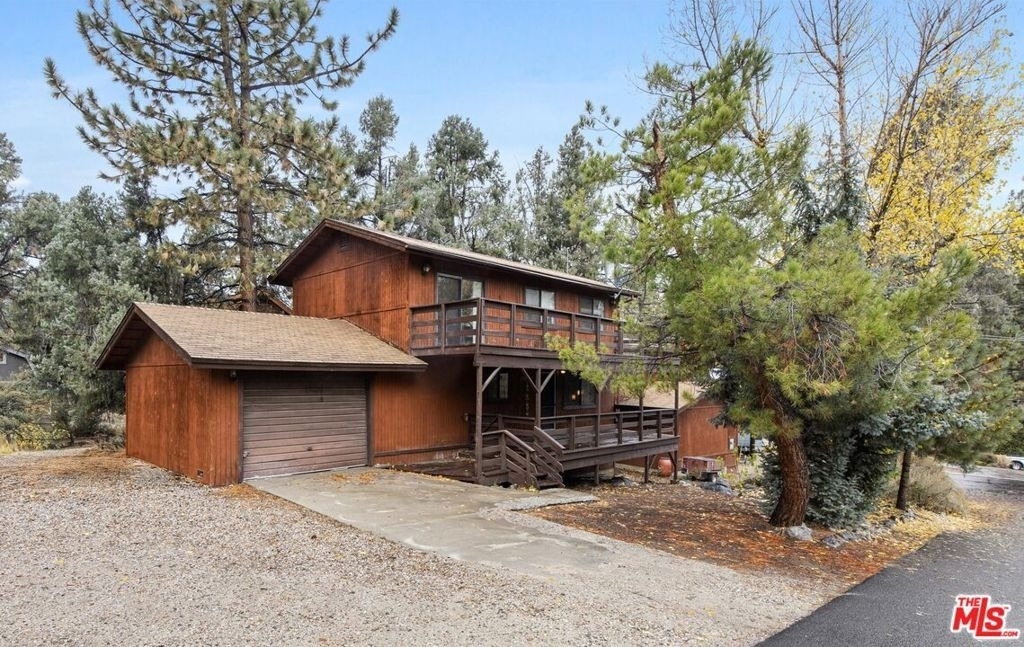 2317 Maplewood Way - Photo 1