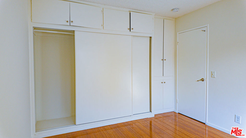 447 W Elk Avenue - Photo 6