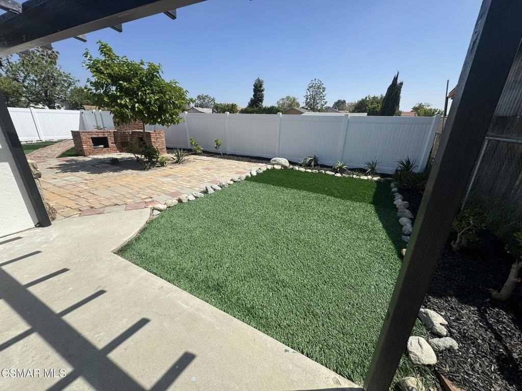 21420 Chatsworth Street - Photo 24