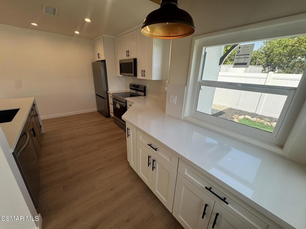 21420 Chatsworth Street - Photo 10