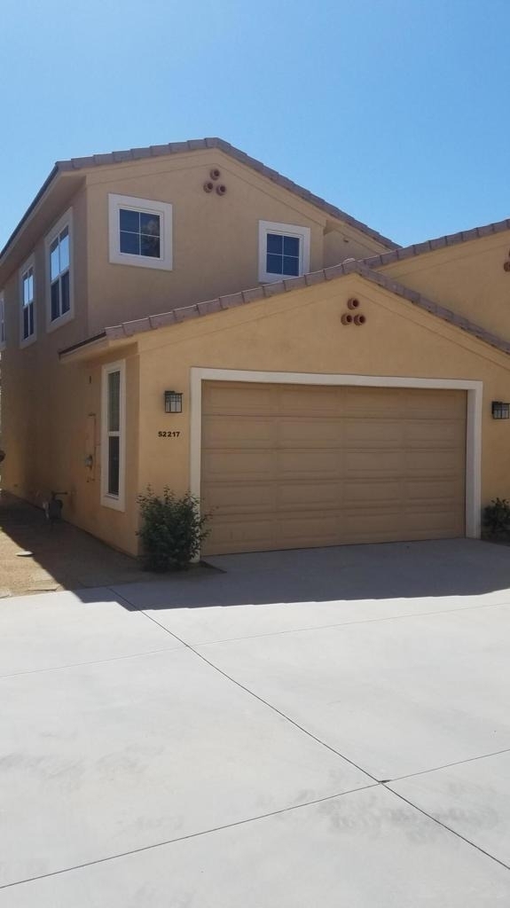 52430 Hawthorn Court - Photo 1