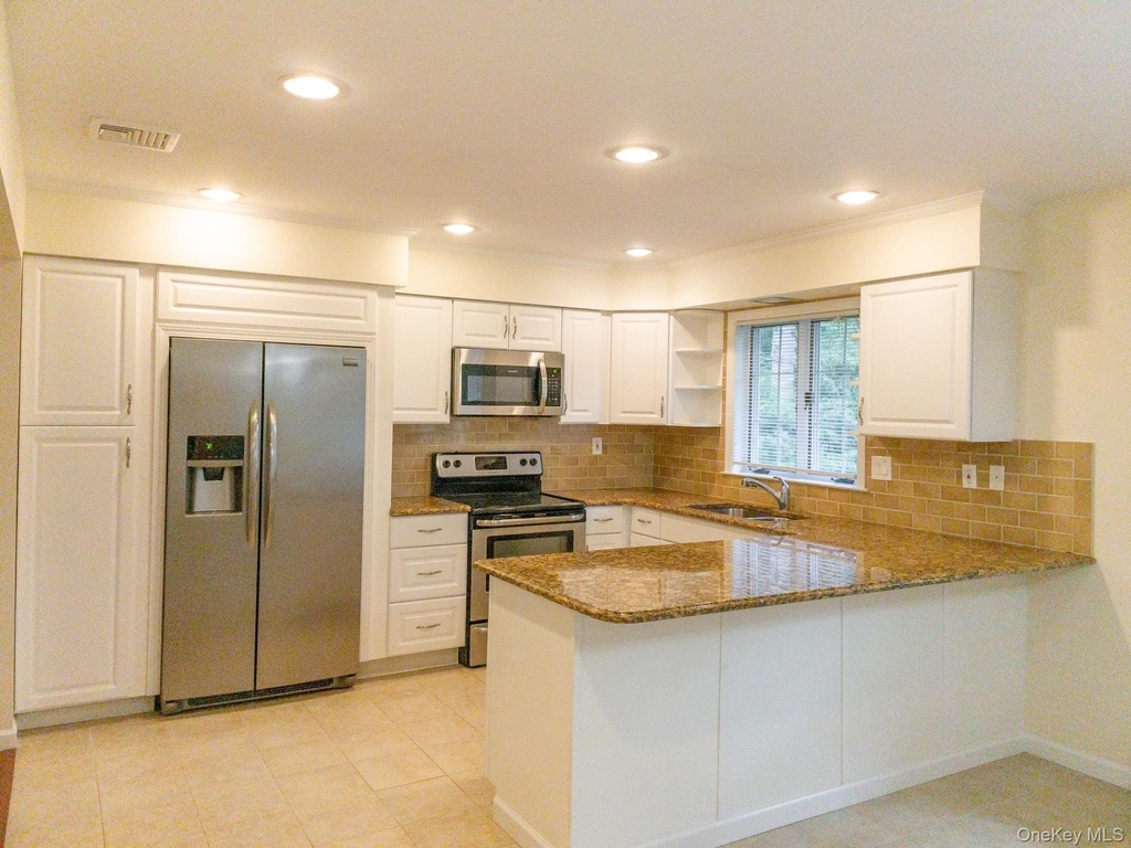 10 Fairview Drive - Photo 2