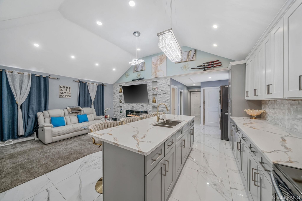 158 Mohawk Street - Photo 3