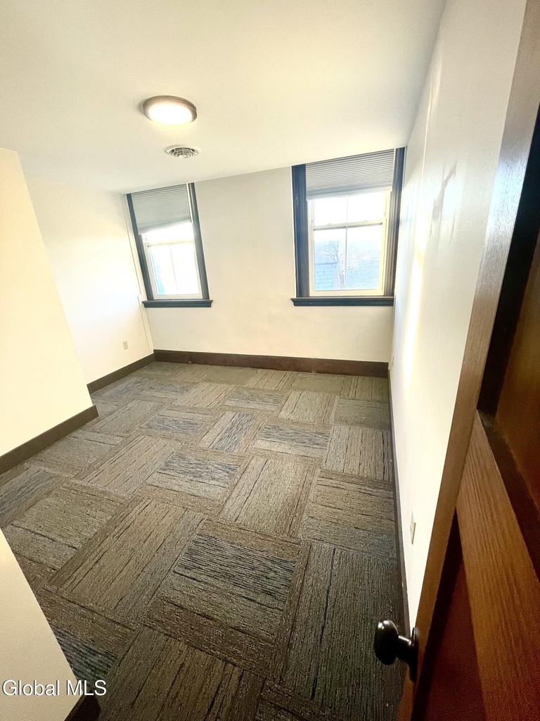 34 William Street - Photo 3