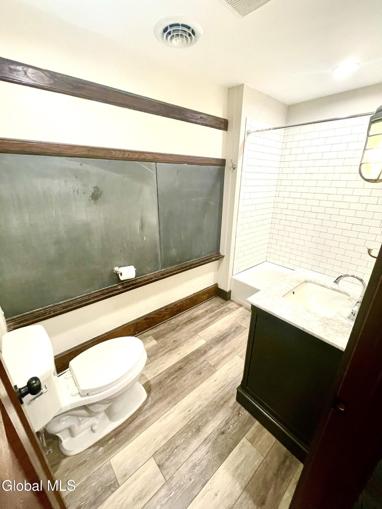 34 William Street - Photo 2