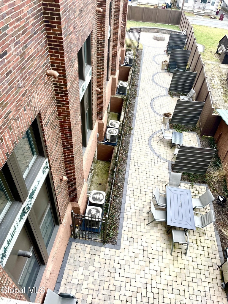 34 William Street - Photo 8