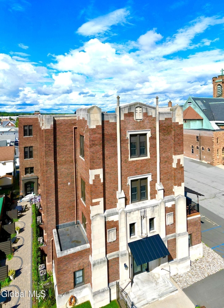 34 William Street - Photo 1