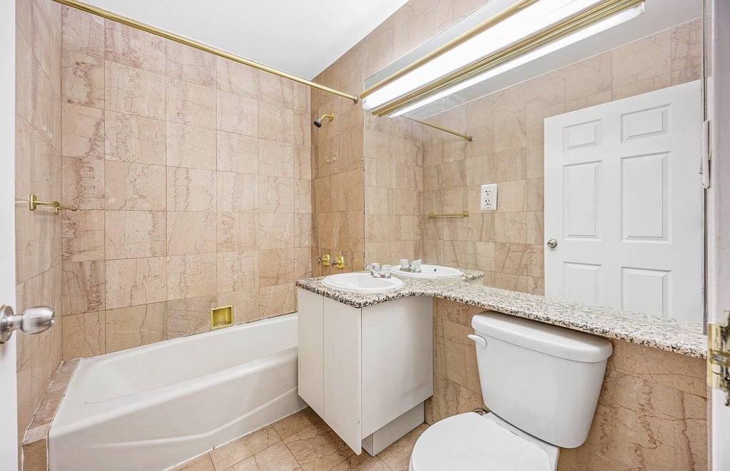 106 Fulton Street - Photo 3