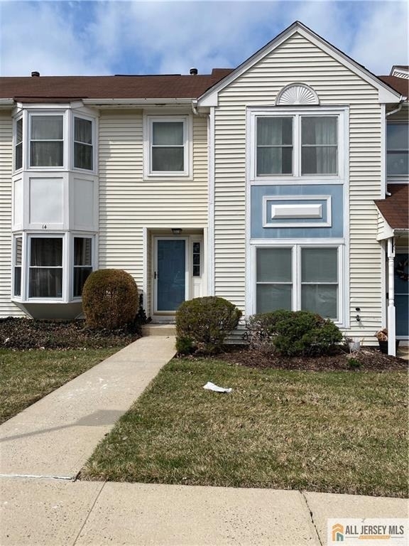 14 Concord Square - Photo 0