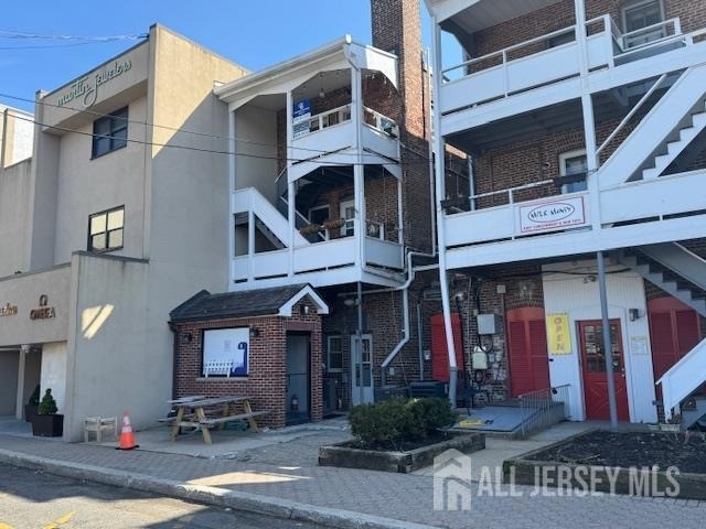 16 North Avenue W - Photo 1