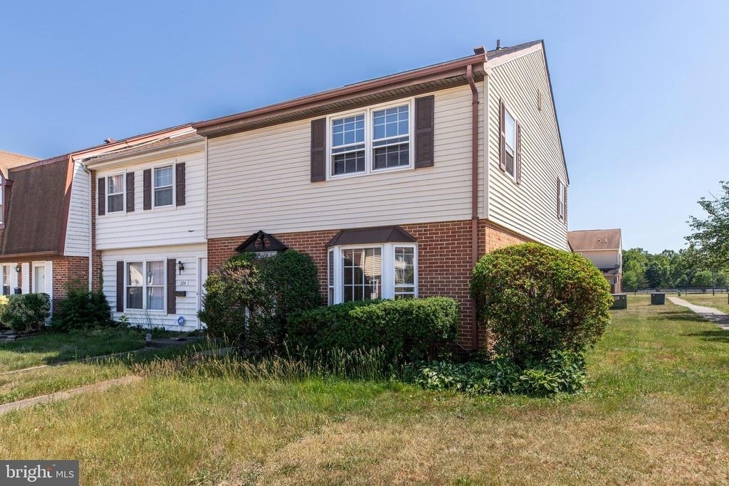 322 Clay Street - Photo 2