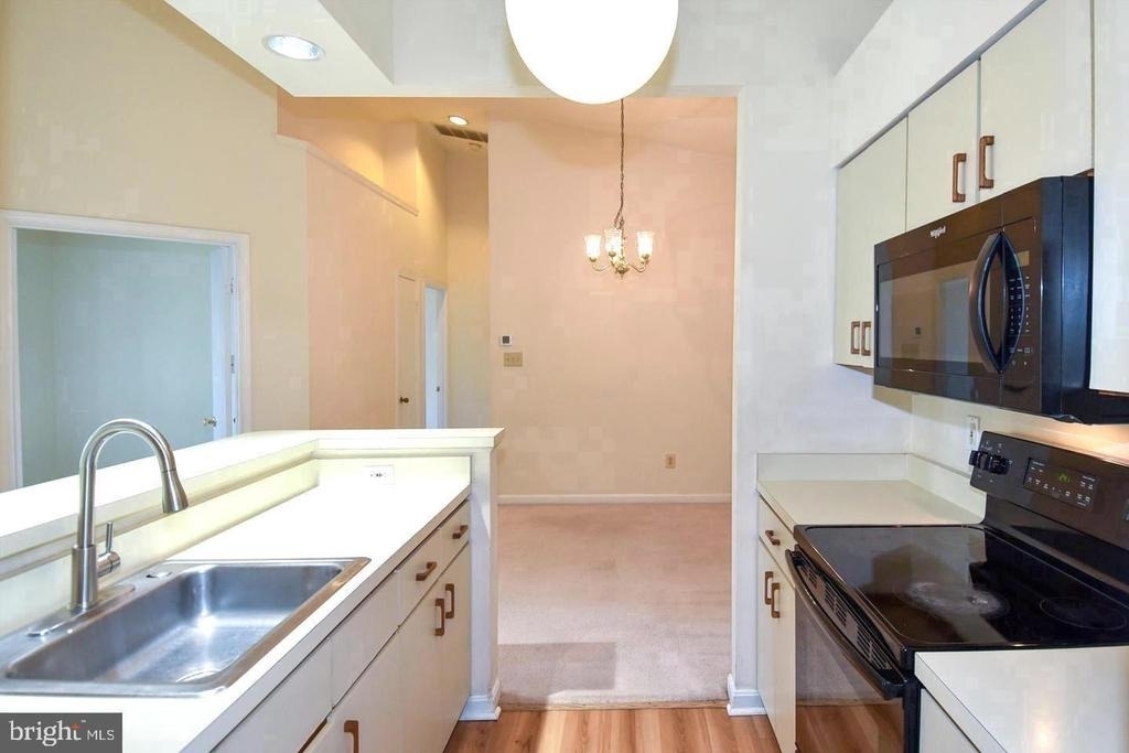 7705 Lafayette Forest Drive - Photo 14