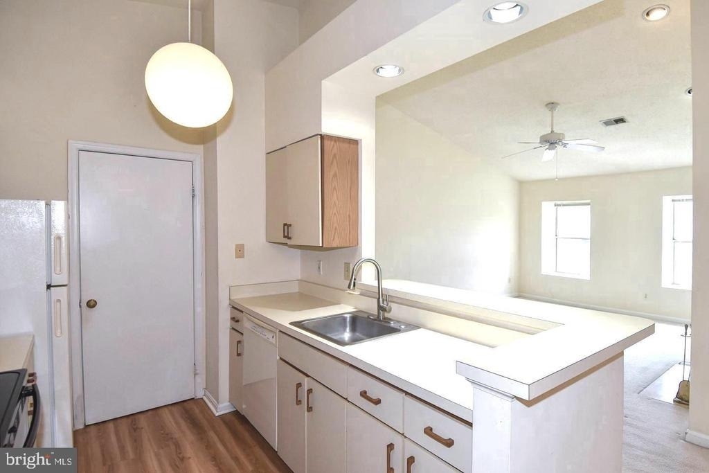 7705 Lafayette Forest Drive - Photo 12