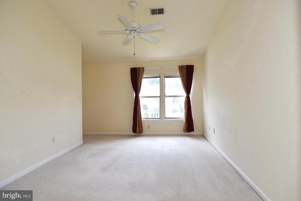 7705 Lafayette Forest Drive - Photo 20