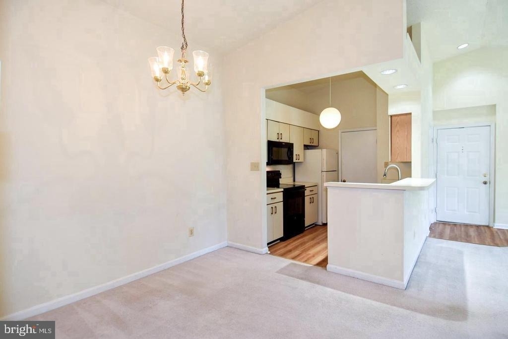 7705 Lafayette Forest Drive - Photo 3