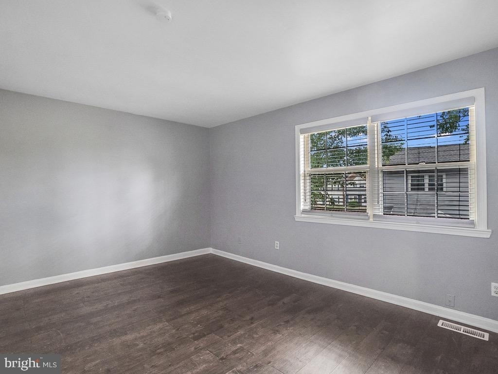330 Brock Square - Photo 13