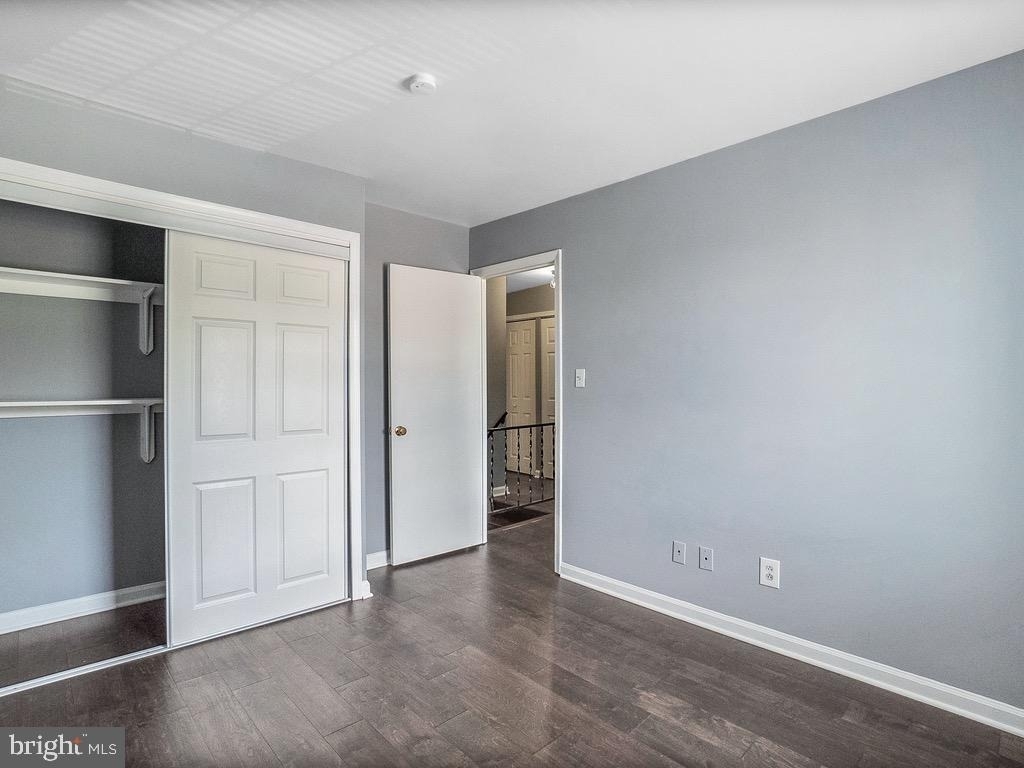 330 Brock Square - Photo 16