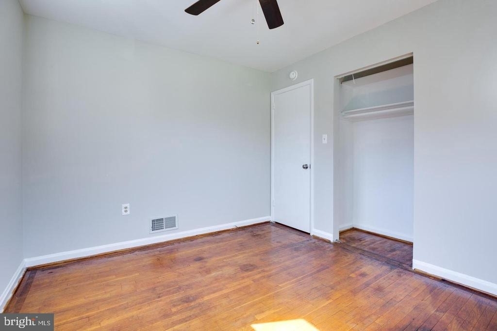 502 N Mansfield Street N - Photo 20