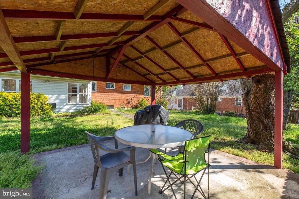 502 N Mansfield Street N - Photo 30