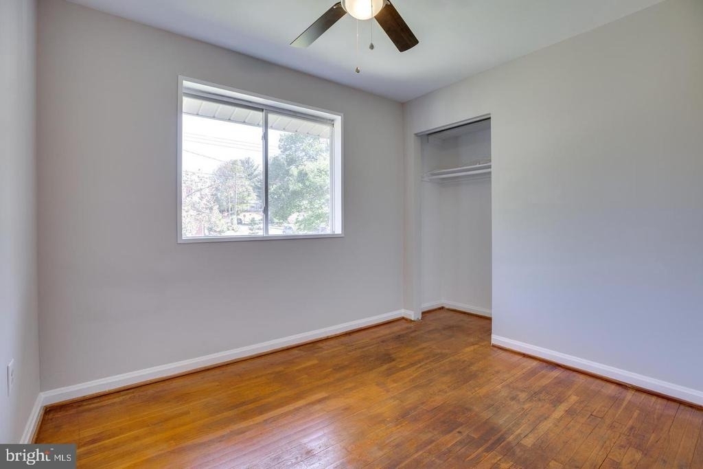 502 N Mansfield Street N - Photo 18