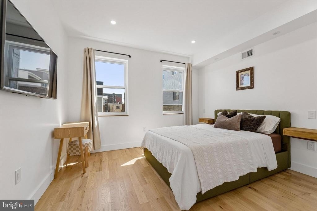 2565 Tulip Street - Photo 10