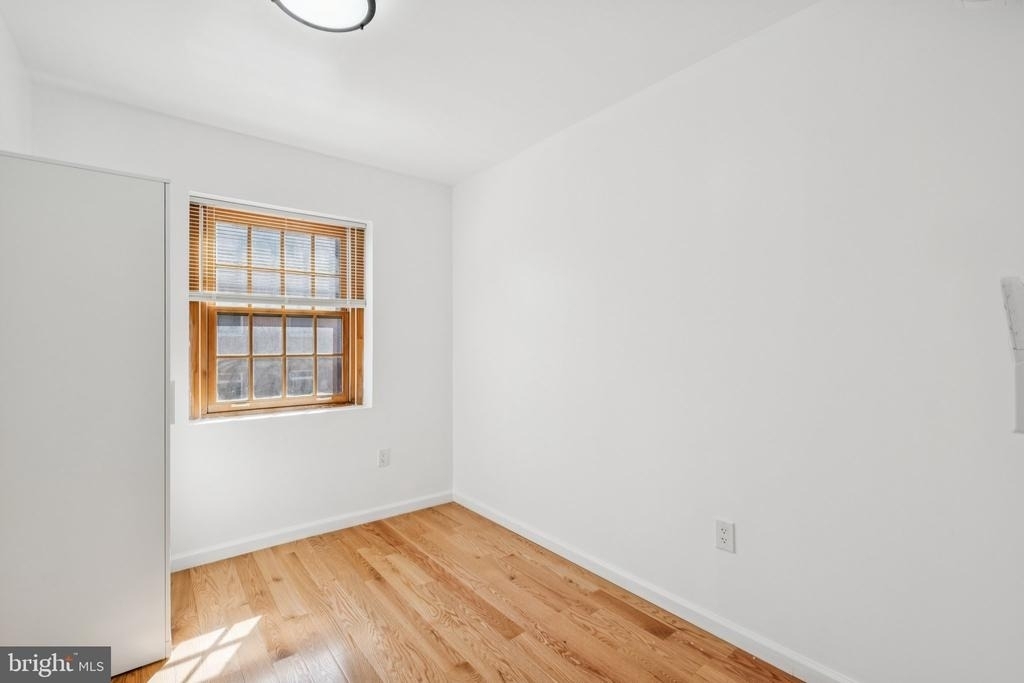1223 Spruce Street - Photo 14