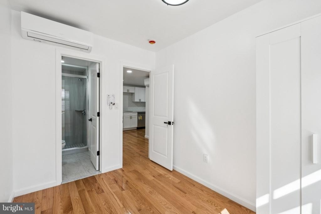 1223 Spruce Street - Photo 15