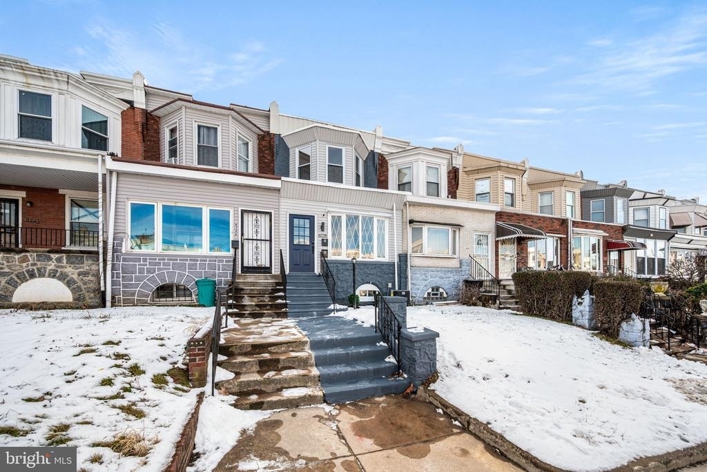 6128 Chestnut Street - Photo 1