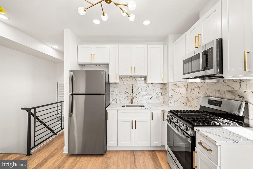 6128 Chestnut Street - Photo 4