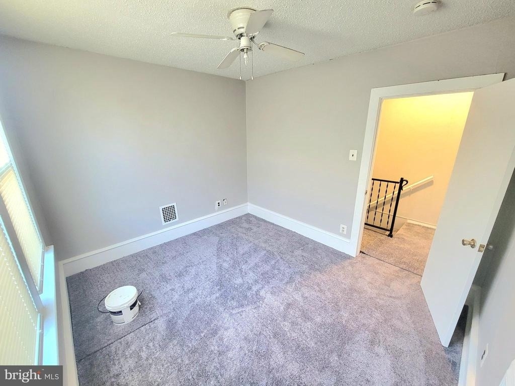602 Powell Street - Photo 8