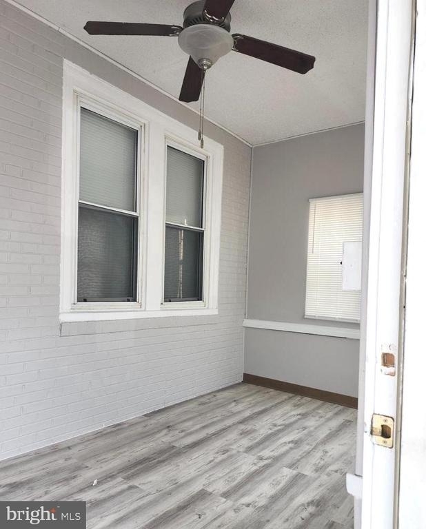602 Powell Street - Photo 2