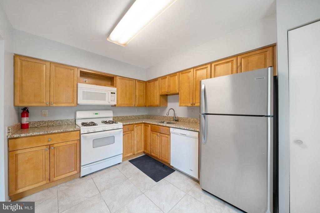 7767 Hiawatha Lane - Photo 2